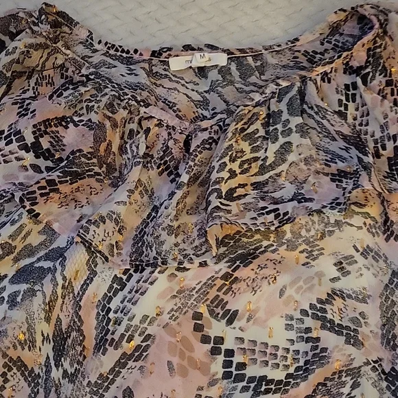 Top - Picture 3 of 3